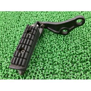 SR400 ステップ 左 ヤマハ 純正 中古 バイク 部品 1JR RH01J ペグ ペイント素材に 曲がり無し 希少品 車検 Genuine