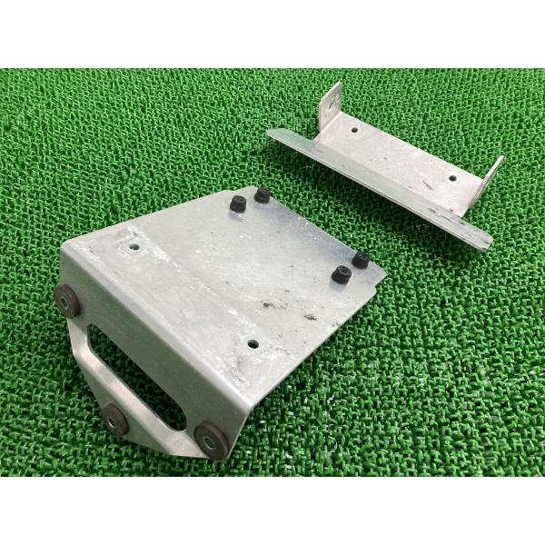 アクティブ製ゼファー1100 フェンダーレスキット 社外 中古 バイク 部品 ZRT10A ACYI...