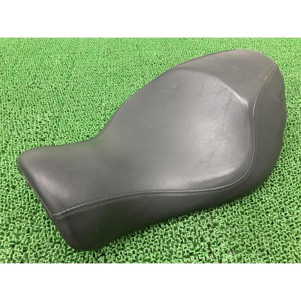 XL883L シート ハーレー 純正 中古 バイク 部品 スポーツスター 883ロー ソロシート 破...