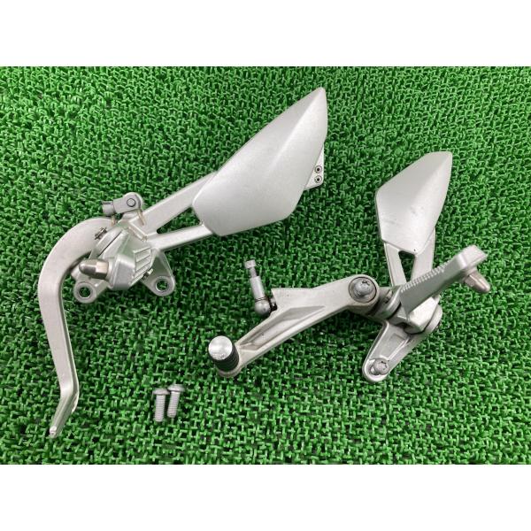 K1300R ステップ 左右 7 660 153/7 660 154 WB10518039ZV79*...