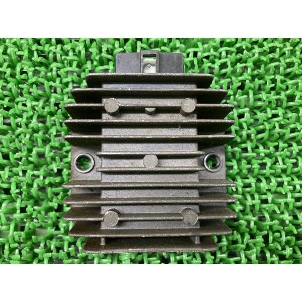 ZXR400 レギュレター 社外 中古 バイク 部品 レギュレーター レクチファイアー ZZ-R40...
