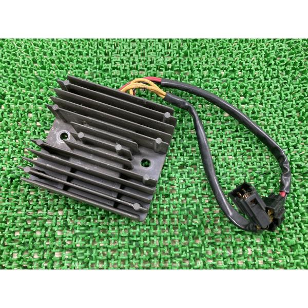 デイトナ675R レギュレター トライアンフ(TRIUMPH) 純正 中古 トライアンフ レギュレー...