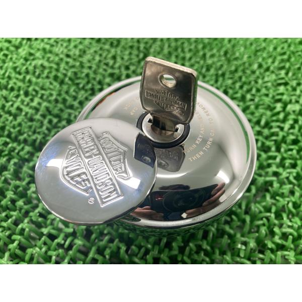 タンクキャップ 61100053 ハーレー 純正 中古 バイク 部品 コンディション良好 割れ欠け無...