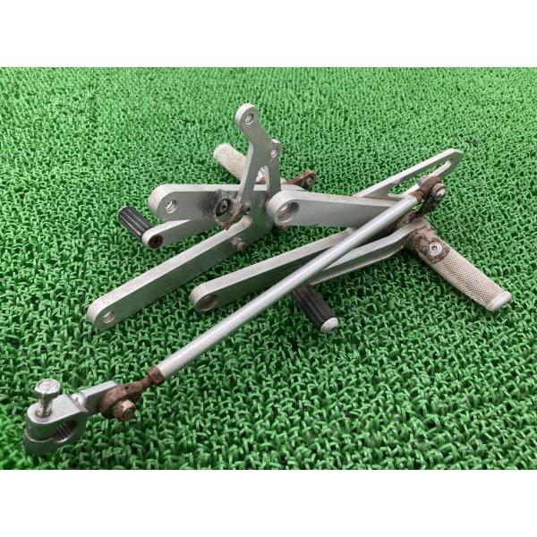 コワース製GSX-R400 バックステップ 左右 社外 中古 バイク 部品 GK73A 5型 6型 ...