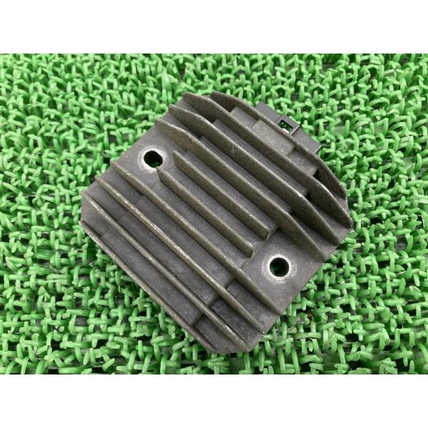 バリオスII レギュレター カワサキ 純正 中古 バイク 部品 ZR250B BALIUS2 レギュ...
