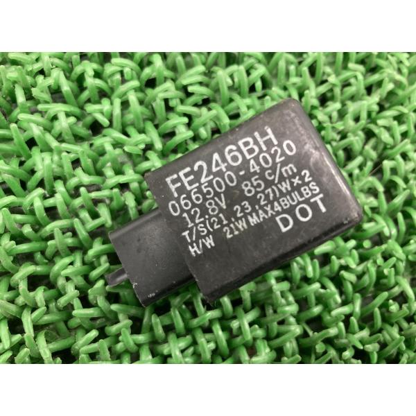 SR400 ウインカーリレー FE246BH ヤマハ 純正 中古 バイク 部品 RH01J 割れ欠け...
