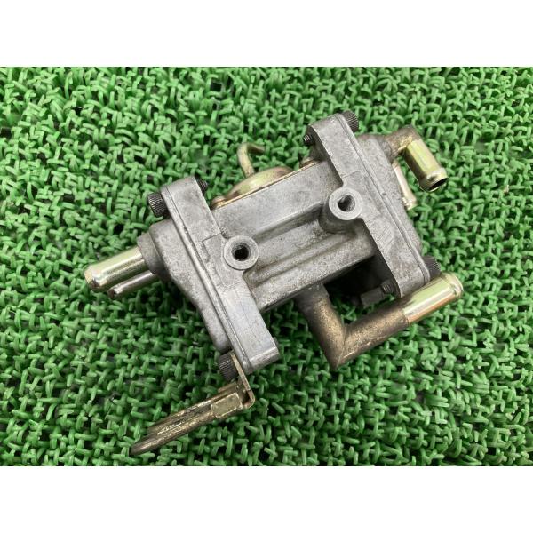 XJR400R エアサクションバルブ ヤマハ 純正 中古 バイク 部品 RH02J 割れ欠け無し 品...