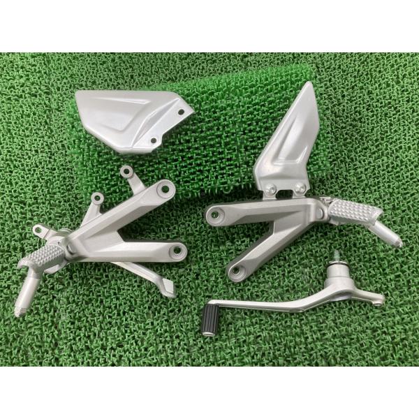 CBR1000RR-RSP ステップ 左右 MKR ホンダ 純正 中古 バイク 部品 SC82 新車...