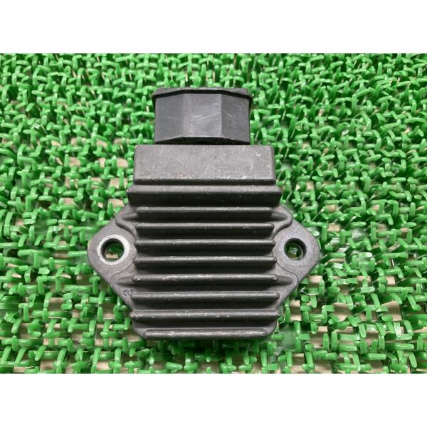 CB400SF レギュレター ホンダ 純正 中古 バイク 部品 NC31 レギュレーター レクチファ...