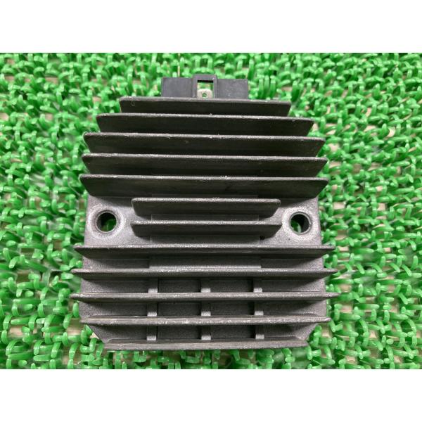 ZXR400 レギュレター カワサキ 純正 中古 バイク 部品 レギュレーター レクチファイアー バ...