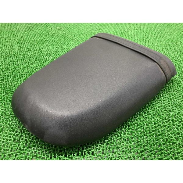 GSX-R1000 タンデムシート 35F スズキ 純正 中古 バイク 部品 GT74A タンデムベ...