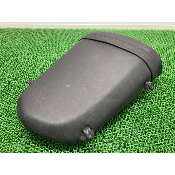 GSX-R1000 タンデムシート 18G スズキ 純正 中古 バイク 部品 GT75A シートバン...