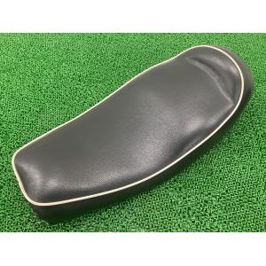 SR400 シート 社外 バイク 部品 トラッカー ボバー チョッパーなどカスタムに 破れ無し そのまま使える M&Ms？ 【中古】 87 SR400 シート 社外 中古 バイク 部品 トラッカー ボバー チョッパー