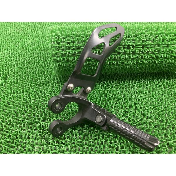 GSX-R1000 ステップ 左 47H スズキ 純正 中古 バイク 部品 GT78A K9 L0 ...