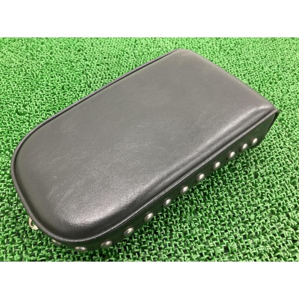 ラペラ製ソフテイル シート 社外 中古 バイク 部品 ハーレー エボ ソフテイル 鋲 スタッド付き ...