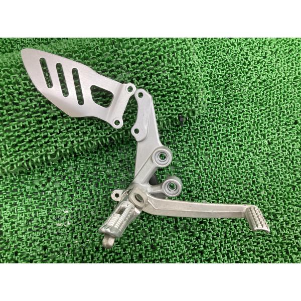 GSX-R1000 ステップ 右 41G スズキ 純正 中古 バイク 部品 GT77A ブレーキペダ...