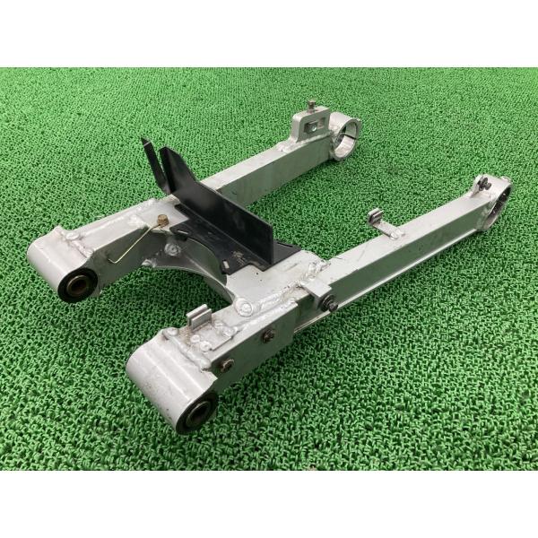 GPZ900R スイングアーム カワサキ 純正 中古 バイク 部品 ZX900A Ninja 曲がり...