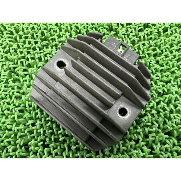 ZZ-R400 レギュレター カワサキ 純正 中古 バイク 部品 ZX400N レギュレーター レク...
