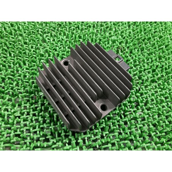 ZXR400 レギュレター カワサキ 純正 中古 バイク 部品 レギュレーター レクチファイアー バ...