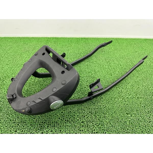 GIVI製バンディット1250S リアキャリア 社外 中古 バイク 部品 GW72A モノラック用フ...