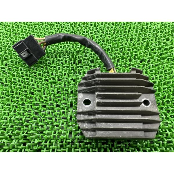 ZRX400 レギュレター カワサキ 純正 中古 バイク 部品 ZR400E ZRX-II ゼファー...