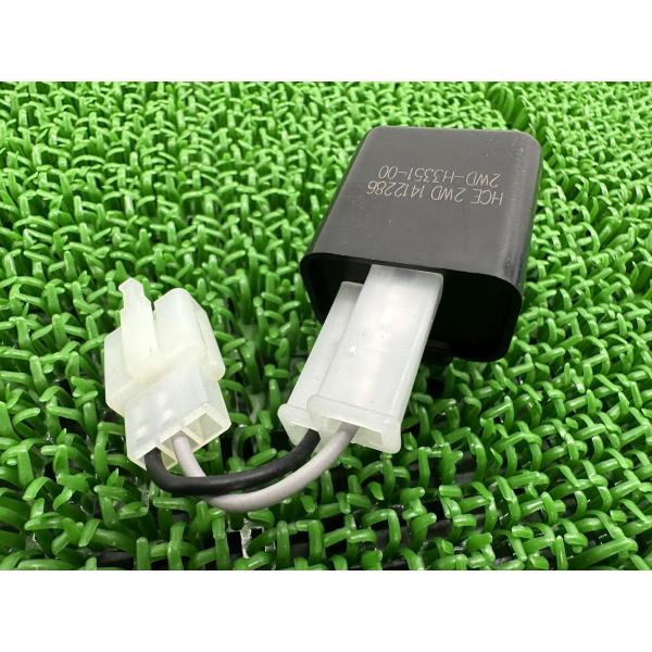 YZF-R25 ウインカーリレー 2WD-H3351-00 ヤマハ 純正 中古 バイク 部品 RG1...