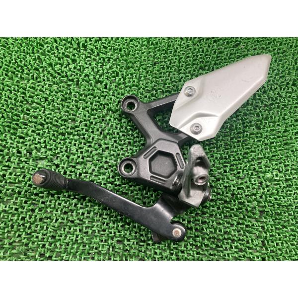 ZX-25Rse ステップ 左 SKT カワサキ 純正 中古 バイク 部品 ZX250E ZX250...
