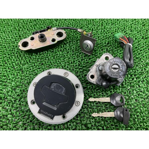 GSX1300Rハヤブサ キーシリンダー スズキ 純正 中古 バイク 部品 GW71A キー2本 メ...