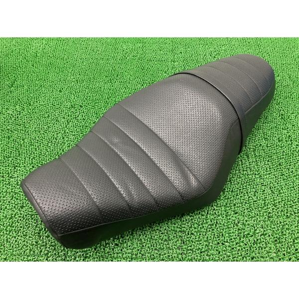 XL883R シート ハーレー 純正 中古 バイク 部品 スポーツスター エボ EVO シートバンド...
