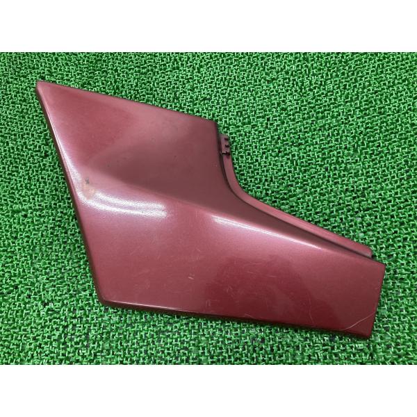 VT250F サイドカバー 左 赤 KM3 ホンダ 純正 中古 バイク 部品 MC08 割れ欠け無し...