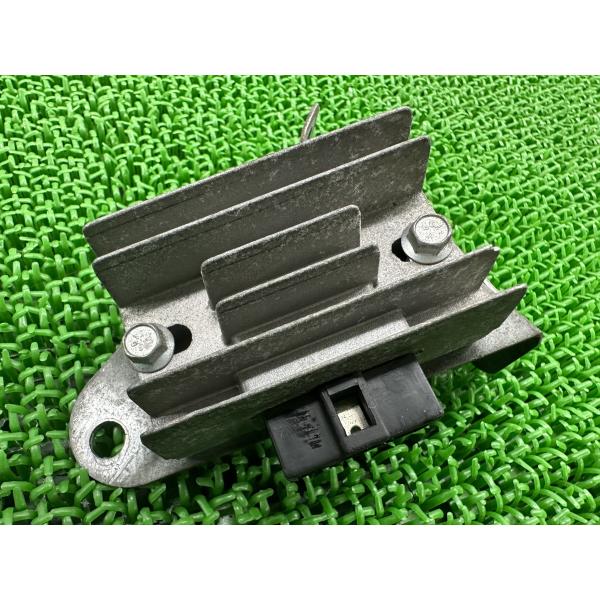 GT250R レギュレター ヒョースン(HYOSUNG) 純正 中古 バイク 部品 ヒョースン GV...