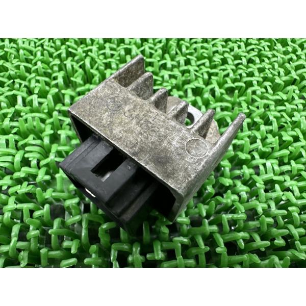 マグナ50 レギュレター ホンダ 純正 中古 バイク 部品 AC13 レギュレーター レクチファイヤ...