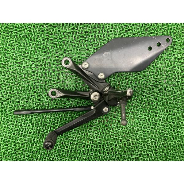 ZX-10R ステップ 左 0226 カワサキ 純正 中古 バイク 部品 ZX1000F シフトペダ...