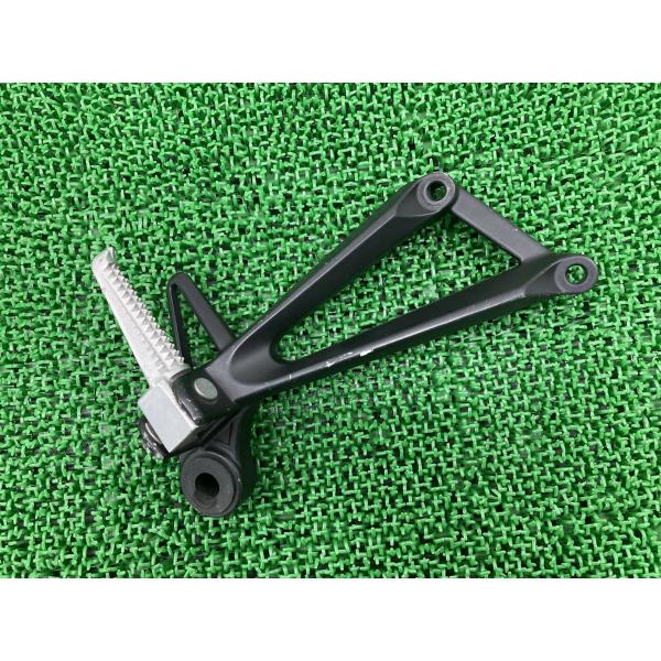 YZF-R25 タンデムステップ 右 1WD ヤマハ 純正 中古 バイク 部品 RG10J RG43...