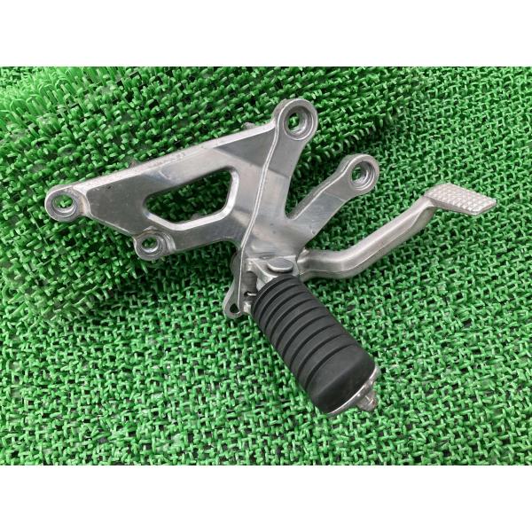 ZX-12R ステップ 右 1063 カワサキ 純正 中古 バイク 部品 ZXT20A メインステッ...