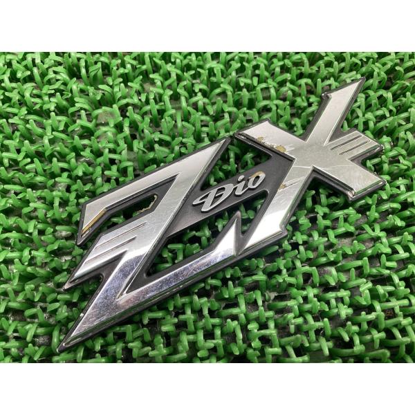 ライブディオZX シートカウルエンブレム 左 ホンダ 純正 中古 バイク 部品 AF35 LiveD...