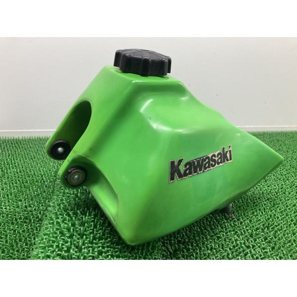 KX80 タンク 緑 カワサキ 純正 中古 バイク 部品 KX080F フューエルタンク 燃料タンク...