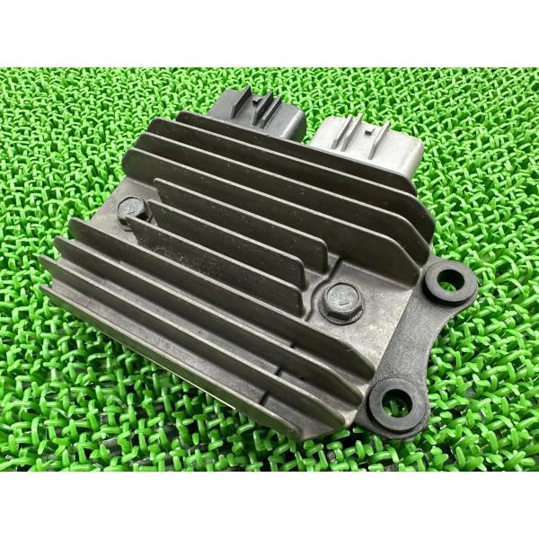 ZX-10R レギュレター カワサキ 純正 中古 バイク 部品 ZXT00F RX45 05 NIN...