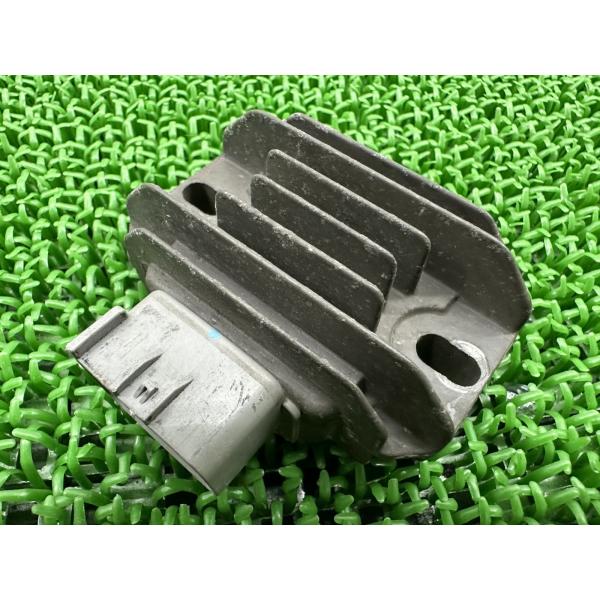 バンバン200 レギュレター スズキ 純正 中古 バイク 部品 NH41A VANVAN200 6ピ...