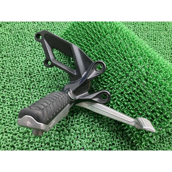 ZX-14R ステップ 右 0235 カワサキ 純正 中古 バイク 部品 ZXT40E ブレーキペダ...