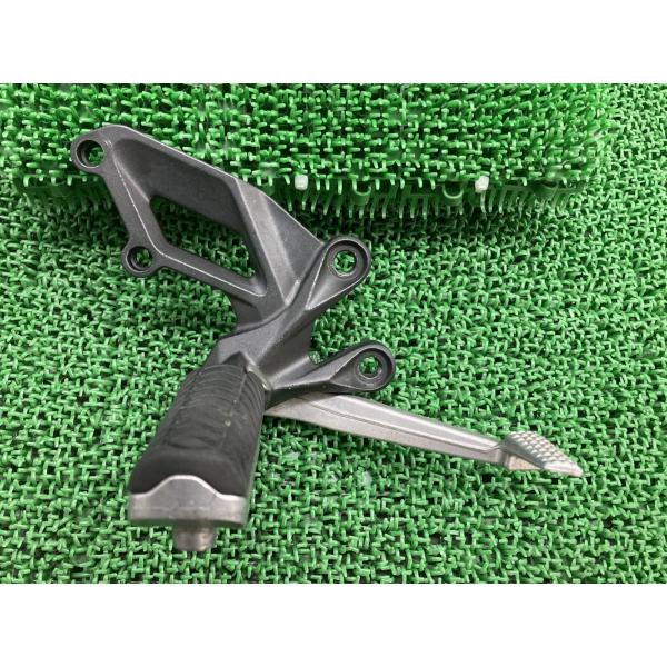 ZX-14R ステップ 右 0235 カワサキ 純正 中古 バイク 部品 ZXT40E ブレーキペダ...