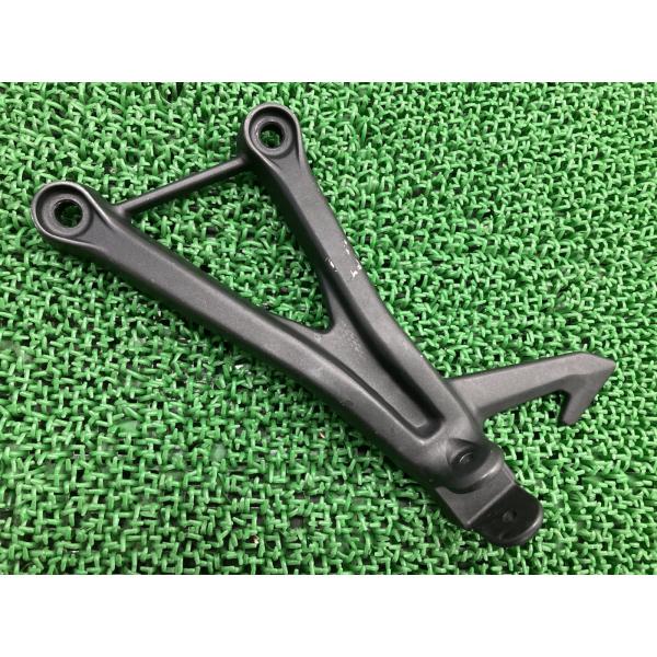 ZX-25R タンデムステップホルダー 左 SKT カワサキ 純正 中古 バイク 部品 ZX250E...