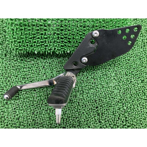 ZRX1200ダエグ ステップ 左 35011-1819 カワサキ 純正 中古 バイク 部品 ZR1...