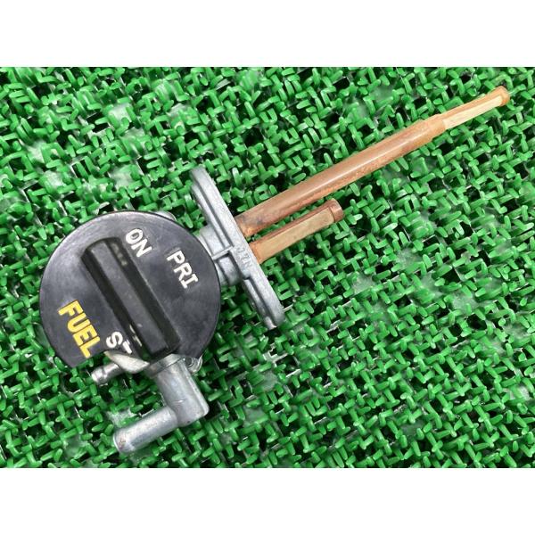 ZXR250 フューエルコック カワサキ 純正 中古 バイク 部品 ZX250A 燃料コック ガソリ...