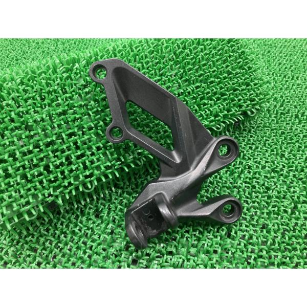 ZX-14R ステップホルダー 右 0235 カワサキ 純正 中古 バイク 部品 ZXT40C ZX...