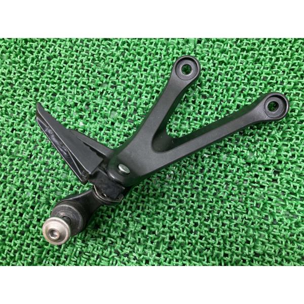 GSX-R1000 タンデムステップ 右 845 スズキ 純正 中古 バイク 部品 DM11G L7...