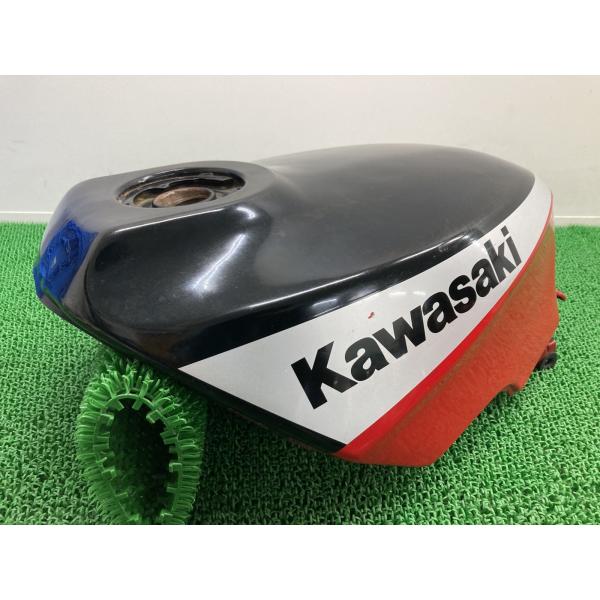 GPZ400R タンク 黒/銀/赤 カワサキ 純正 中古 バイク 部品 ZX400D ガソリンタンク...