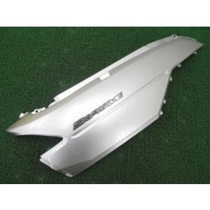 スズキ（SUZUKI） RG250ガンマ テールカウル 白 純正 中古 バイク 部品