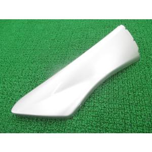 マックススター ロアカウル 右 銀 5HT ヤマハ 純正 中古 バイク 部品 アンダーカウル 割れ欠...