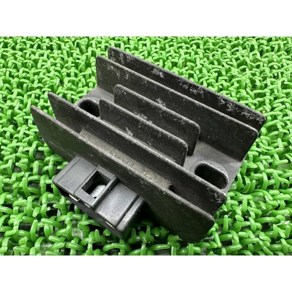 YBR125 レギュレター ヤマハ 純正 中古 バイク 部品 YB125 YB125SP XT125...